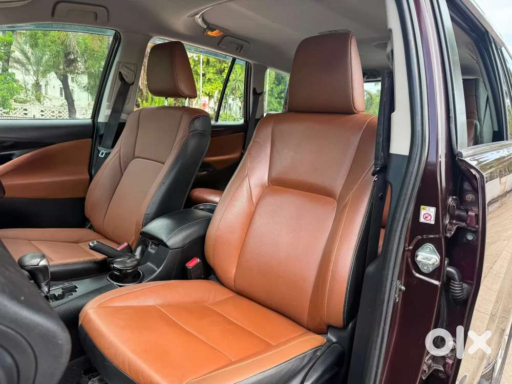 Toyota Innova Crysta 2.8 Zx At 7 Seater, 2016, Diesel