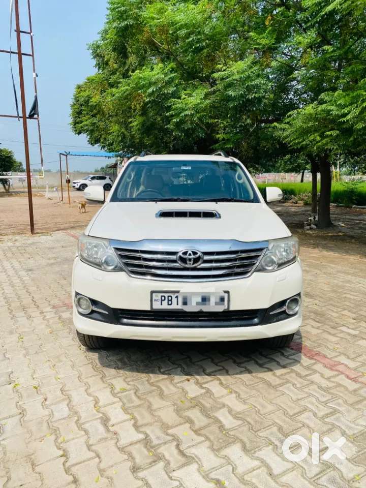 Toyota Fortuner 4x2 At, 2015, Diesel
