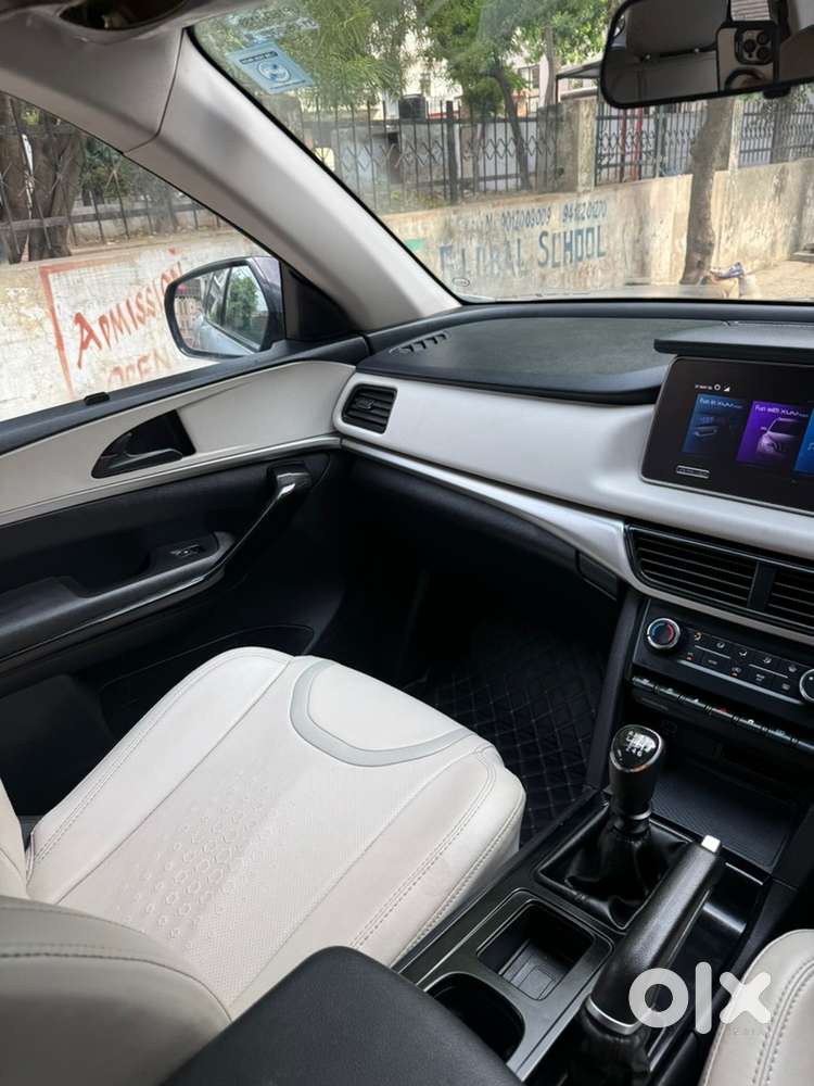 Mahindra Xuv700 Petrol 2022