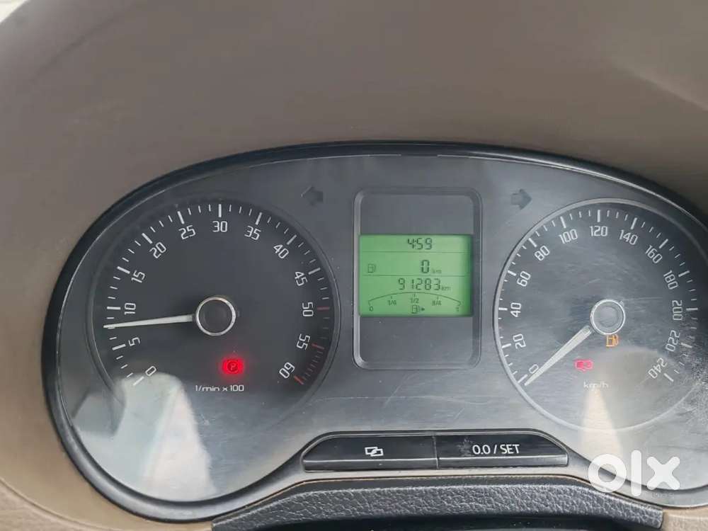 Skoda Rapid Elegance 2012