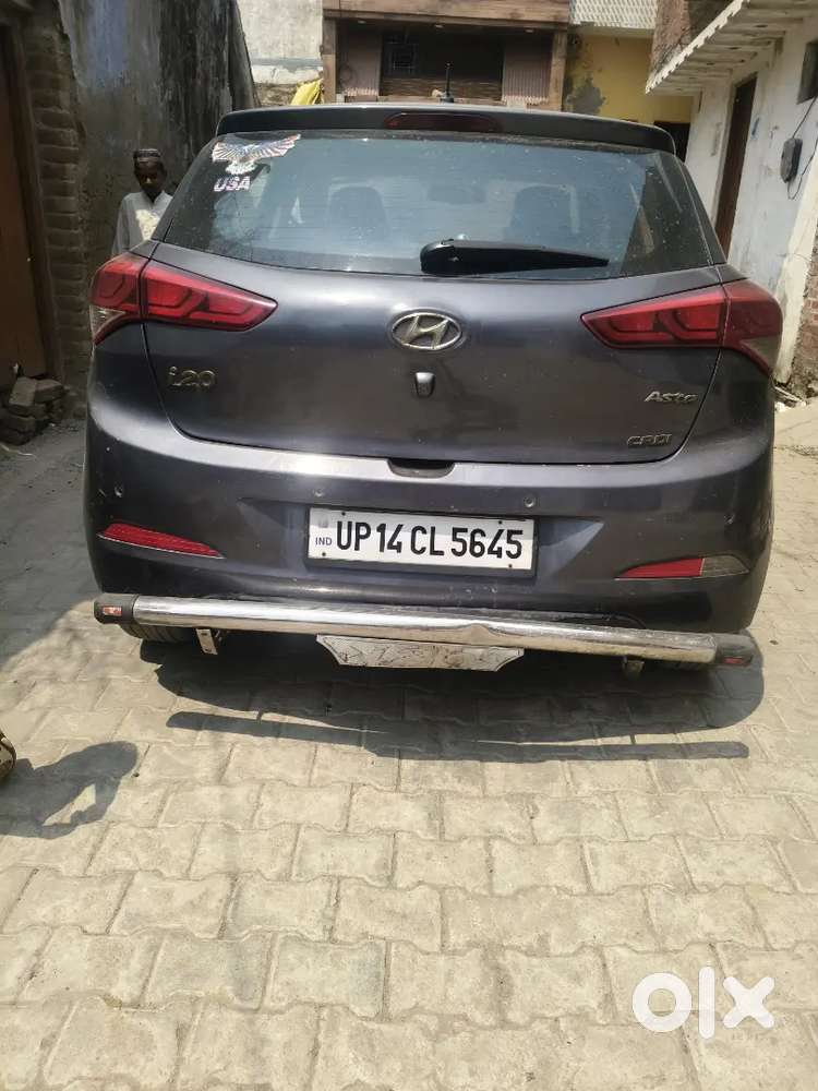 Hyundai I20 2015 Diesel 100000 Km Driven