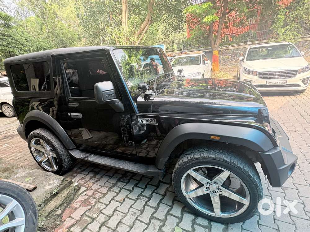 Mahindra Thar Lx 4-str Convertible At, 2023, Petrol