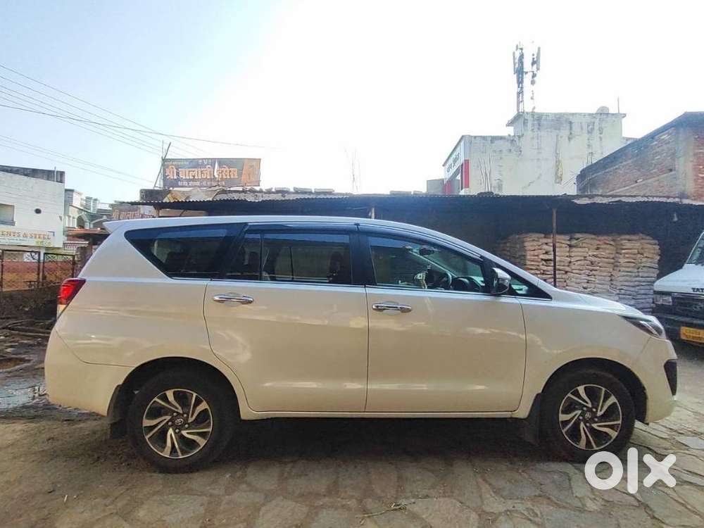 Toyota Innova Crysta 2.4 V, 2022, Diesel