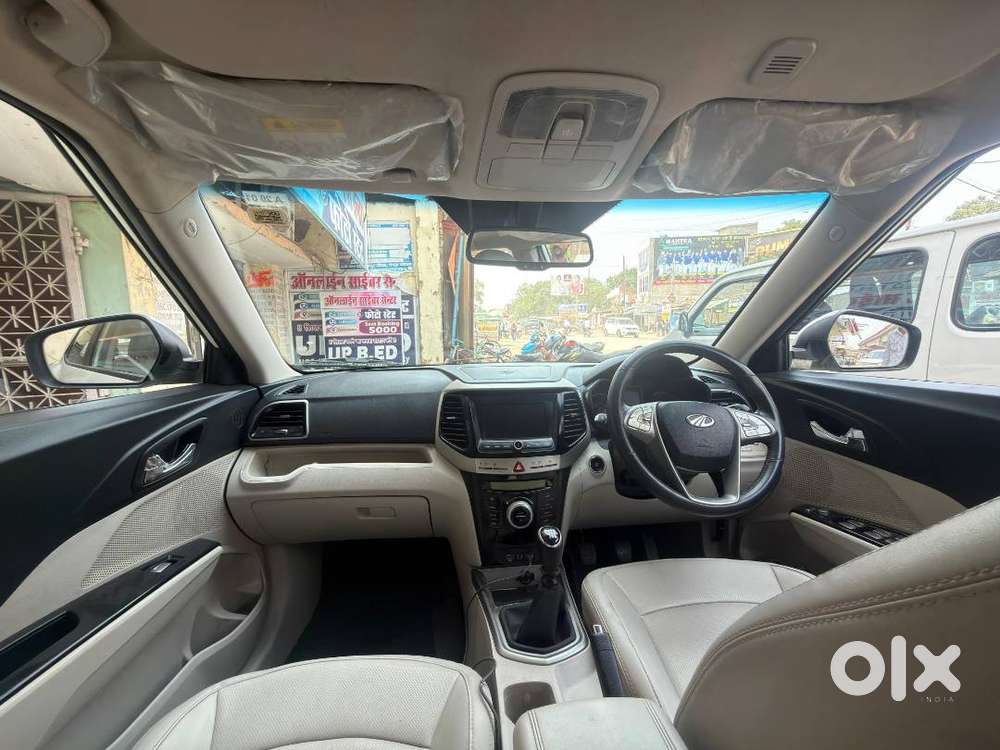 Xuv 300 W8 (o) , Petrol 2022 Model For Sale.