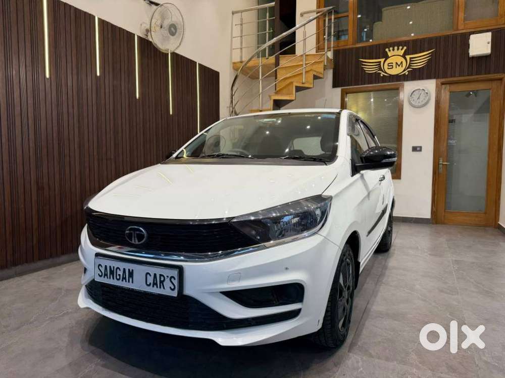 Tata Tiago 1.2 Revotron Xta, 2025, Petrol
