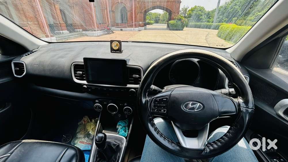 Hyundai Venue Petrol Manual 2021