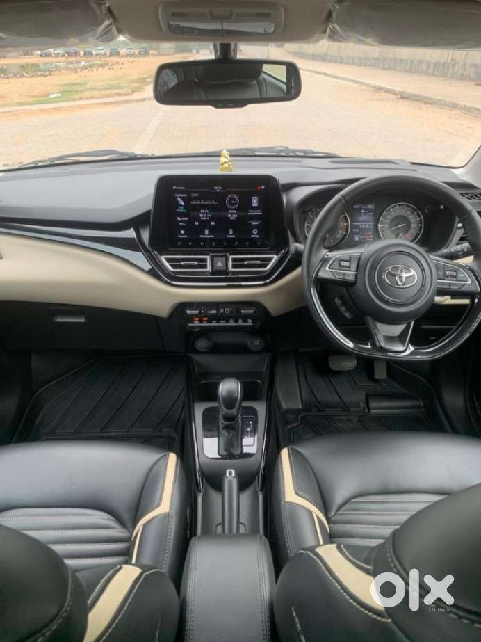 Toyota Glanza 1.2 V Amt, 2025, Petrol