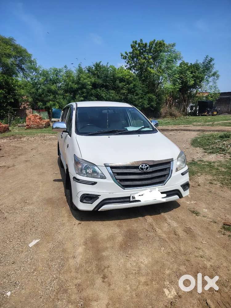 Toyota Innova 2016