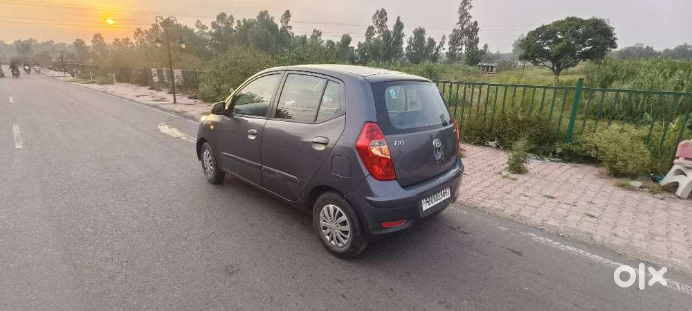 Hyundai I10 Sportz, 2015, Petrol