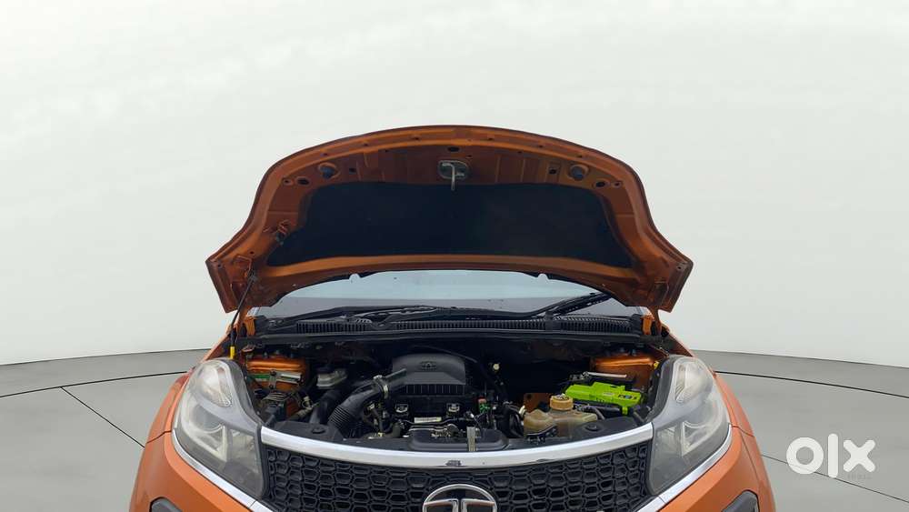 Tata Nexon 1.2 Revotron Xza Plus Dualtone, 2019, Petrol