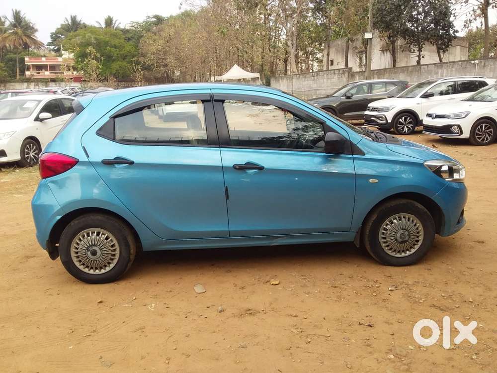 Tata Tiago 1.2 Revotron Xm, 2016, Petrol