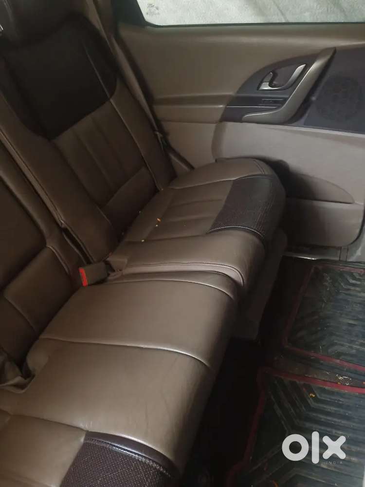 Mahindra Xuv500 2013 Diesel 100000 Km Driven Contact