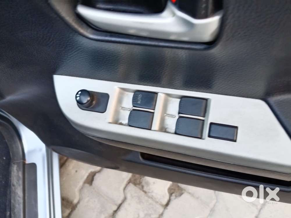 Maruti Suzuki Wagon R Vxi Amt Opt 1.2, 2017, Petrol