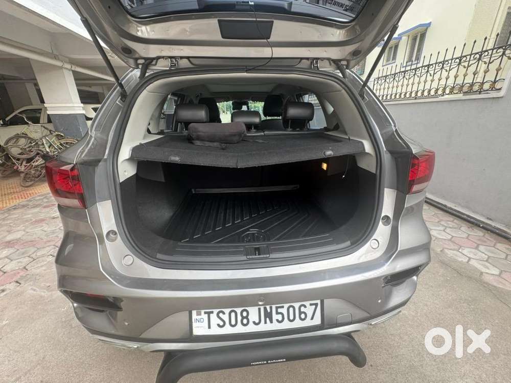 Mg Petrol Car 2023