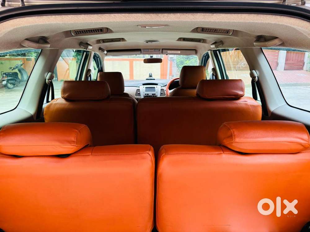 Toyota Innova 2.5 V 8 Str, 2015, Diesel