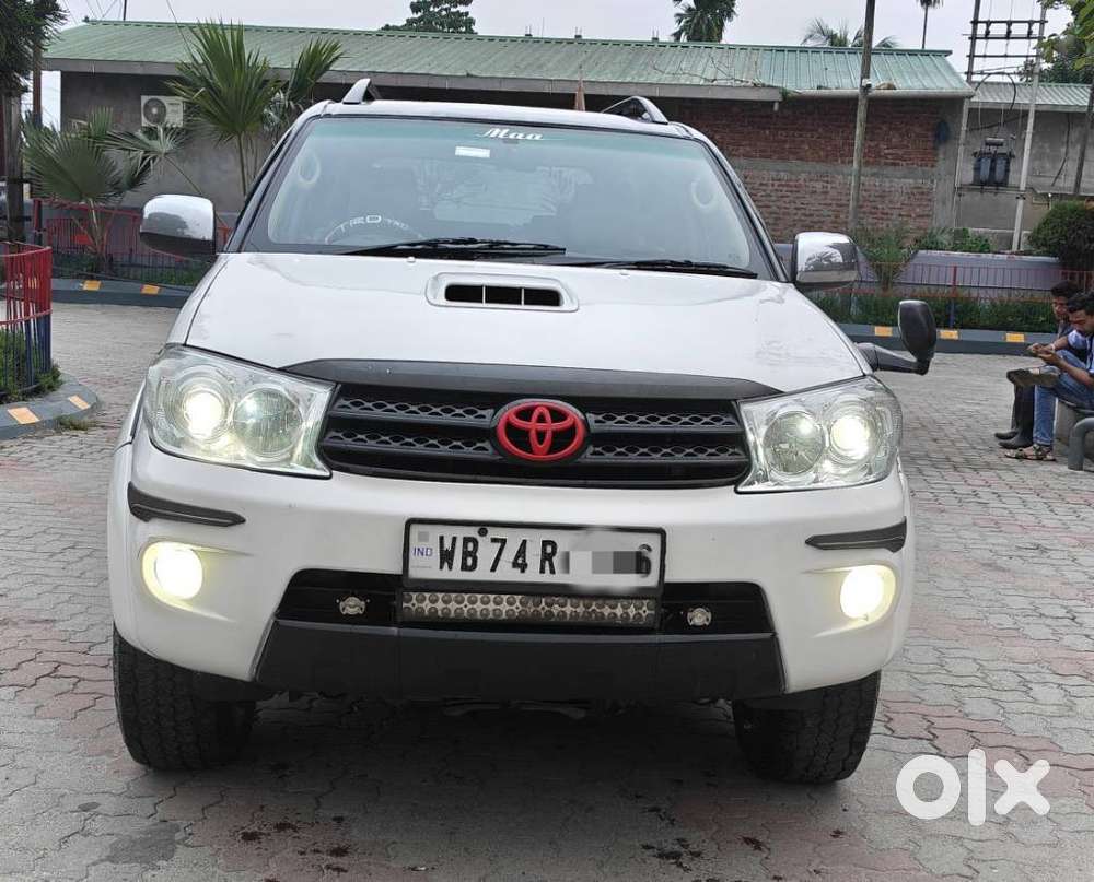 Toyota Fortuner 4x4 Manual Limited Edition, 2010, Diesel