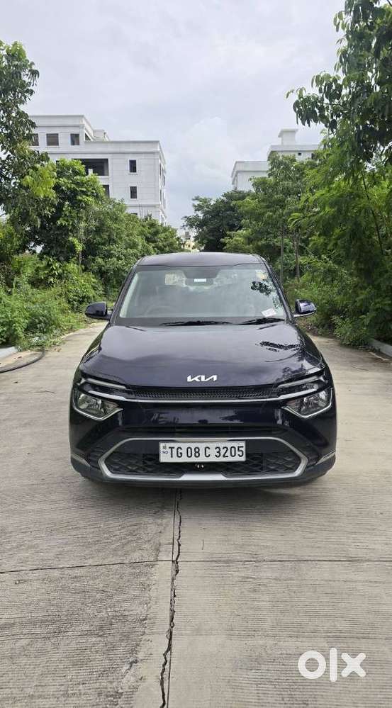 Kia Carens G 1.5 6mt Premium (o) 7-seater, 2024, Petrol