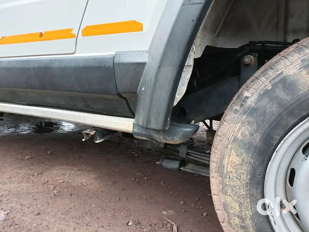 फोर्स क्रूजर एम्बुलेंस A/c मॉडल 2022  पेपर ओके  गुड कंडीशन
