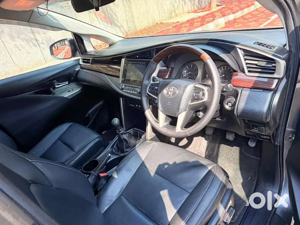 Toyota Innova Crysta 2.4 Z2018 Diesel 116000 Km Driven