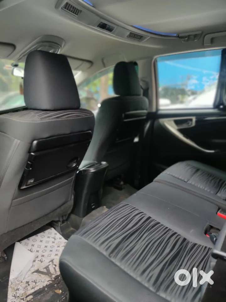 Toyota Innova Crysta 2.4 V 7 Str, 2017, Diesel
