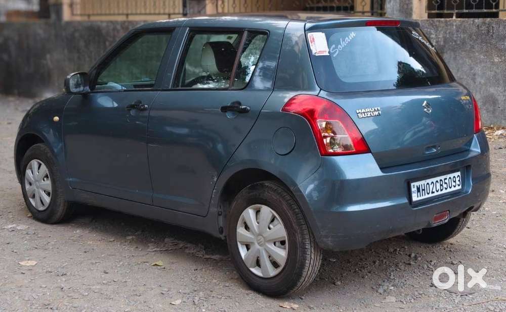 Maruti Suzuki Swift Lxi Bsiv, 2011, Petrol