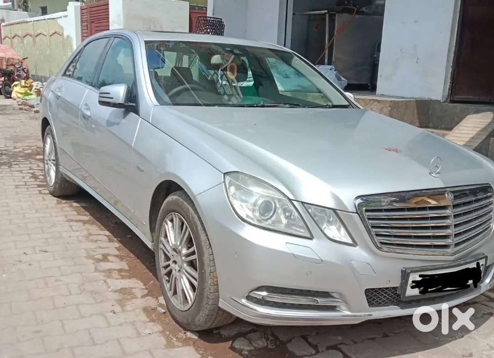 Mercedes-benz E-class E200 Elegance  Luxury Sedan Excellent Condition