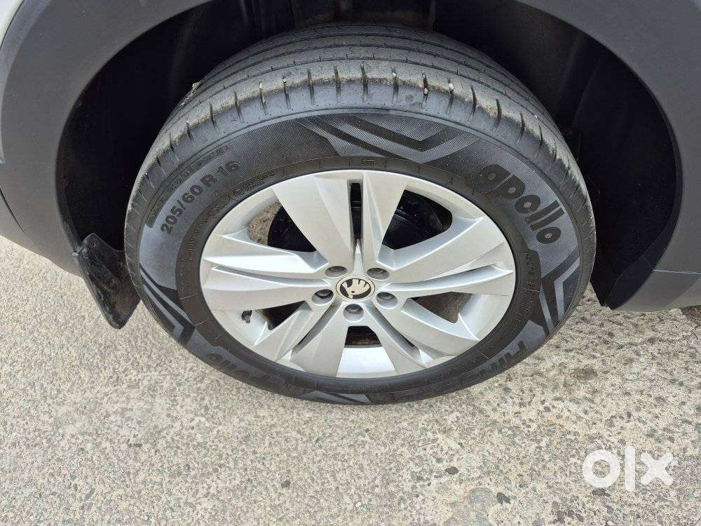 Skoda Kushaq 1.0 Tsi Ambition, 2022, Petrol