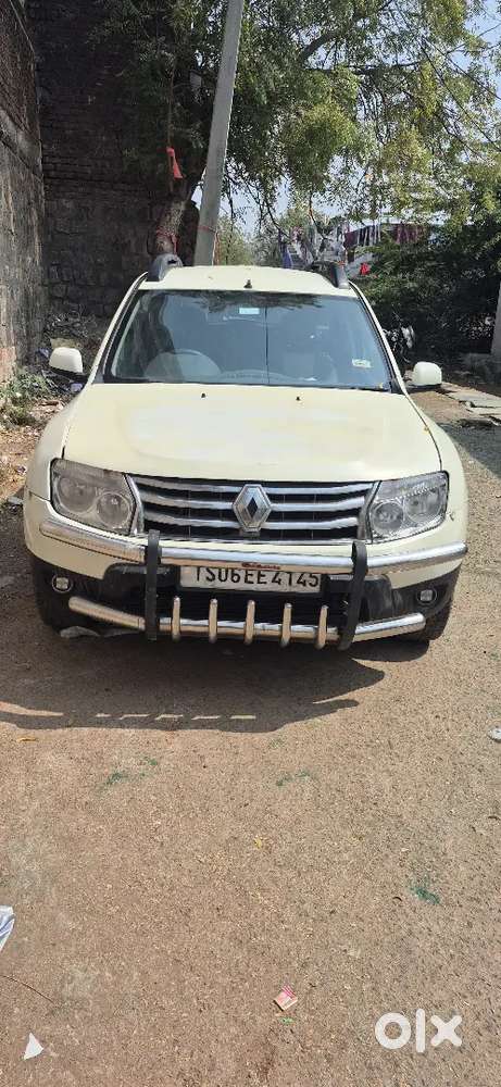 Renault Duster 2015 Urgent Sell