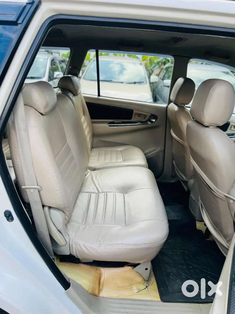 Toyota Innova Diesel 2012