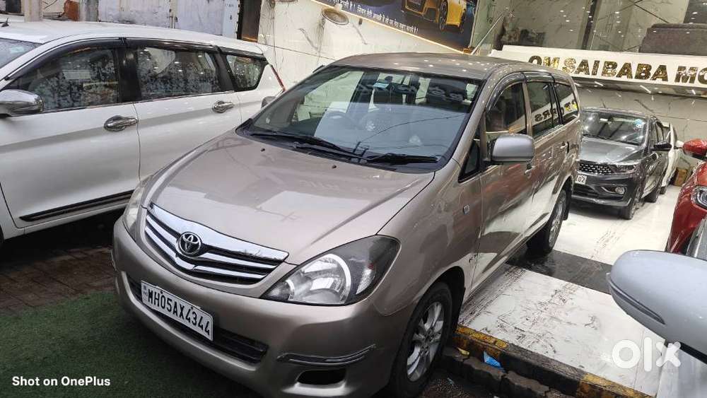 Toyota Innova 2.5 E Diesel Ms 8-seater, 2011, Diesel