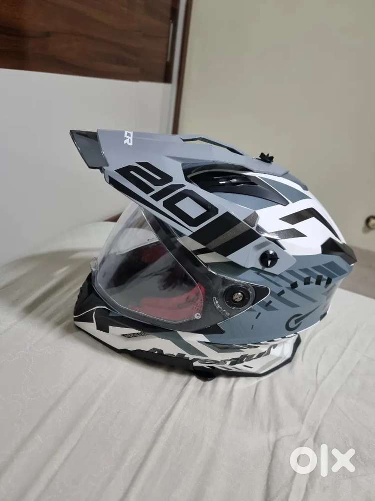 AXOR X-Cross Dual Visor Speedometer Helmet - Only 1 Month Old