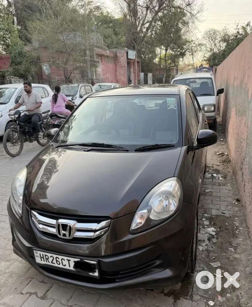 Honda Amaze 2015 Petrol Well Maintained