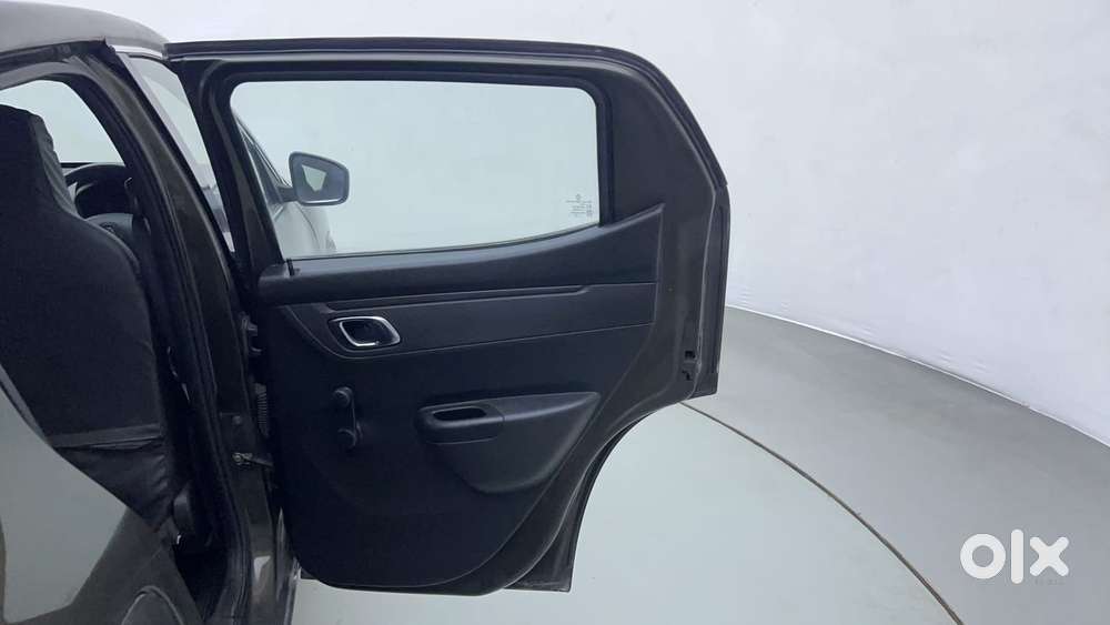 Renault Kwid 2019-ongoing 1.0 Rxt (o), 2019, Petrol