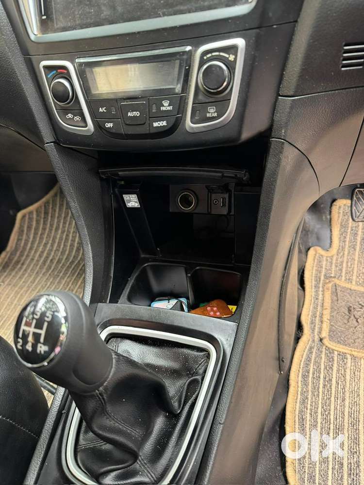 White Ciaz  Loaded Mod  Jbl Bass System  Excellent Mileage