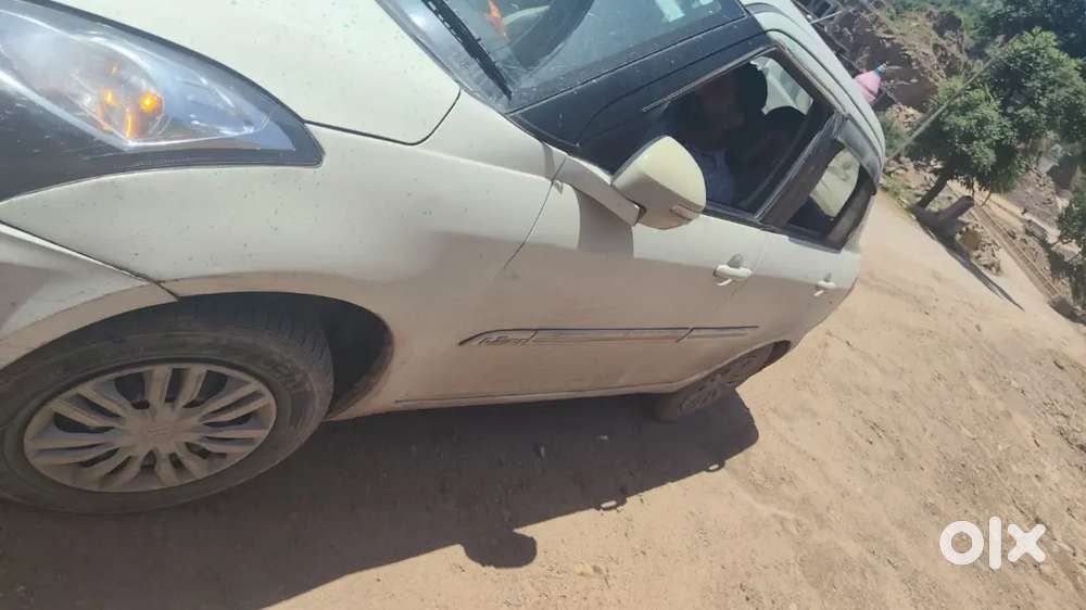 Maruti Suzuki Dzire Vxi 2015