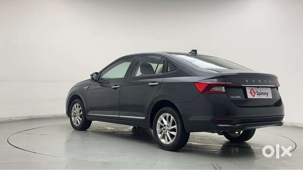 Skoda Slavia Ambition 1.0l Tsi At, 2023, Petrol