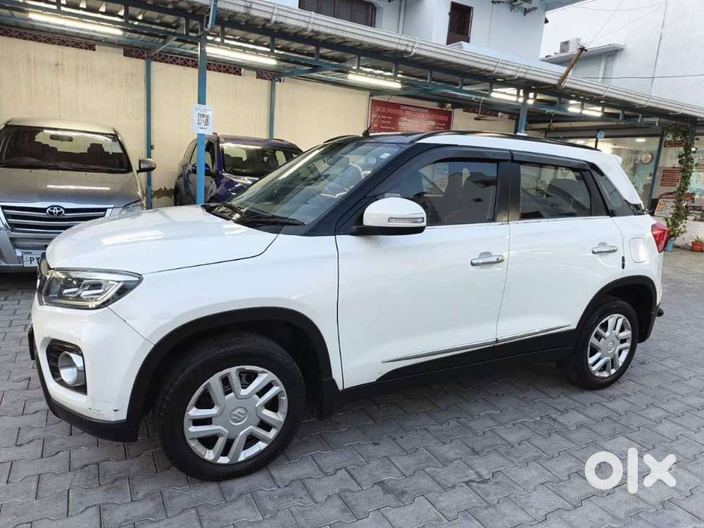 Maruti Suzuki Brezza Vxi At, 2022, Petrol