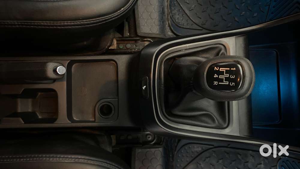 Tata Altroz 1.2 Xt, 2022, Petrol