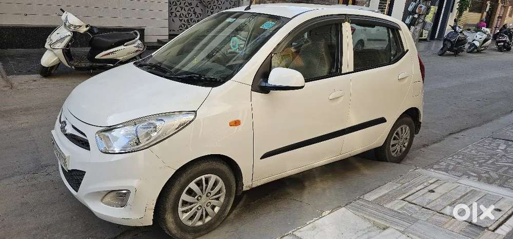 Hyundai I10 Sportz Petrol 2015