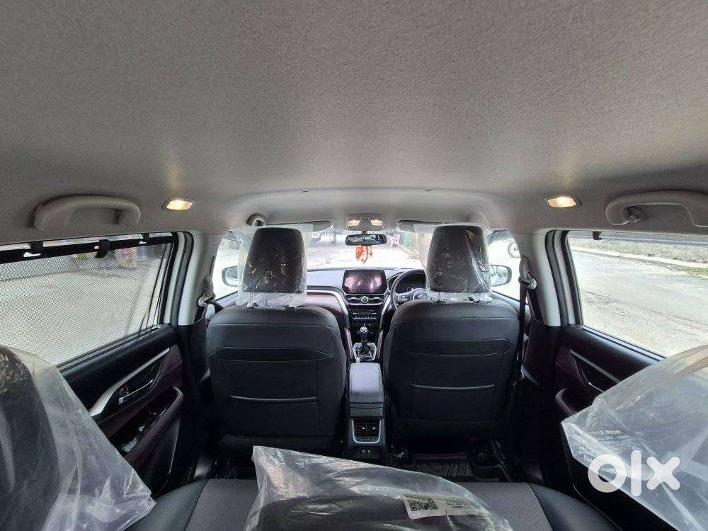 Maruti Suzuki Grand Vitara 1.5 Alpha Smart Hybrid, 2025, Petrol