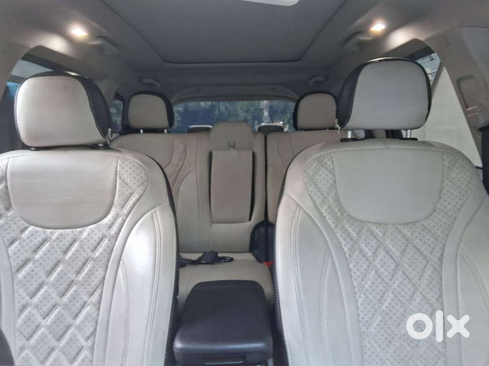 Mahindra Xuv700 2.2 Ax 5 Diesel At 7 Str, 2023, Diesel