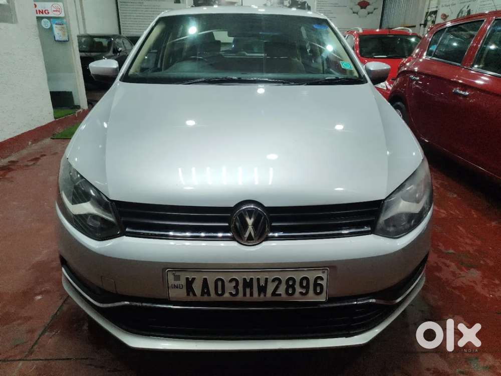 Volkswagen Polo Petrol Highline 1.2l, 2015, Petrol