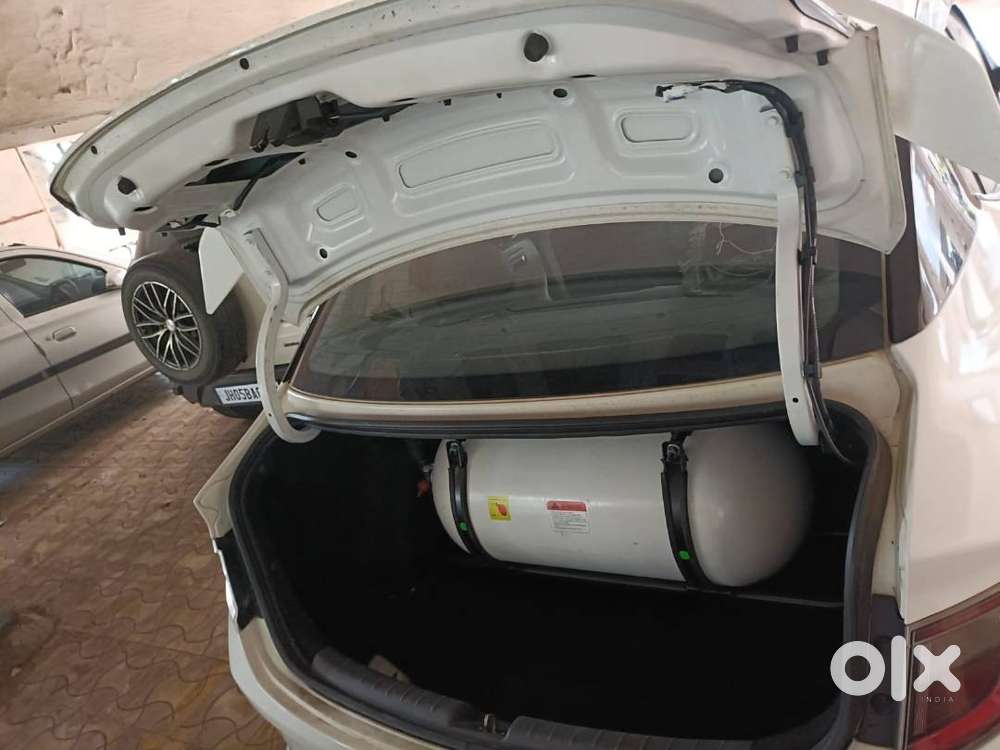 Hyundai Aura 2022 Cng