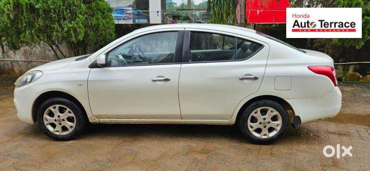 Renault Scala Rxl Mt, 2015, Petrol