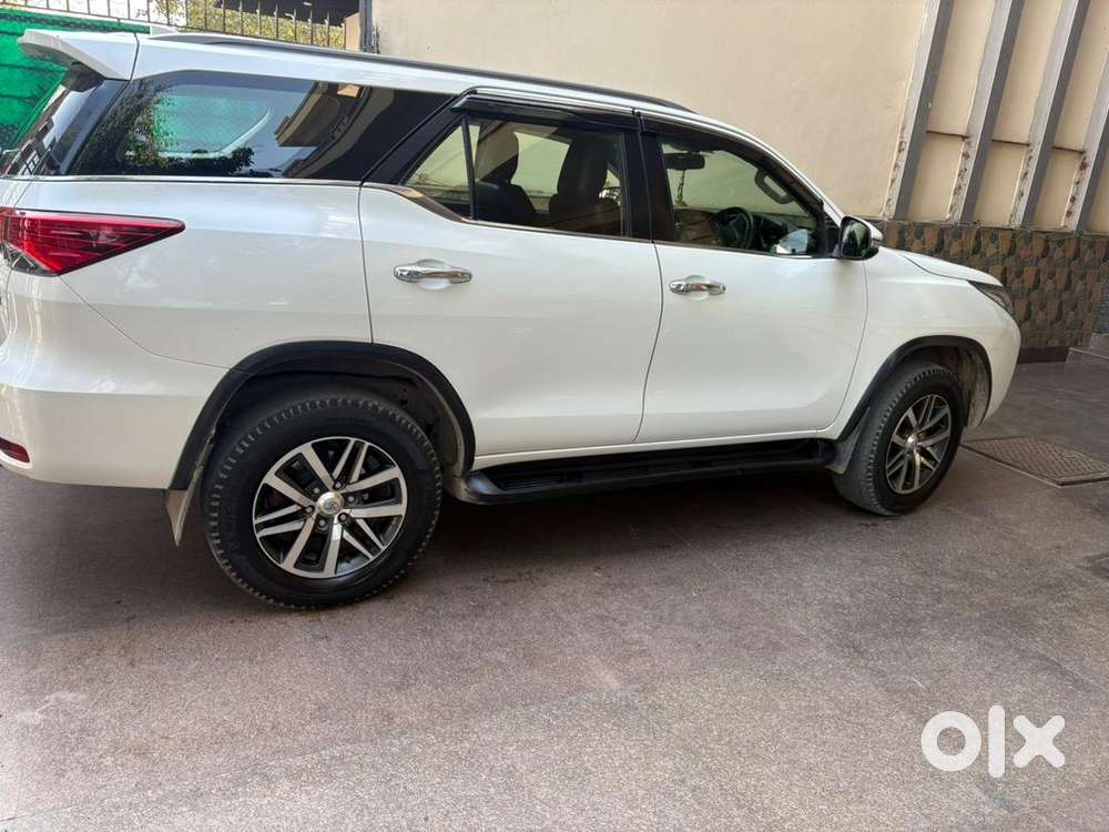 Toyota Fortuner 2021 Diesel 86180 Km Driven