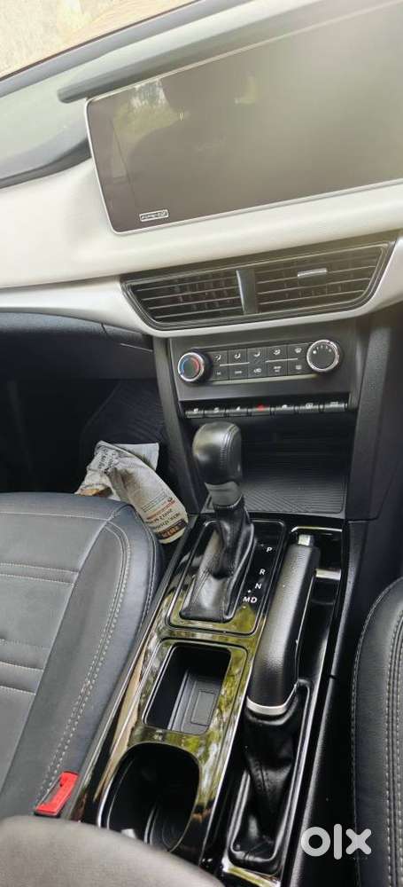 Mahindra Xuv700 2.2 Ax 5 Diesel At 7 Str, 2023, Diesel