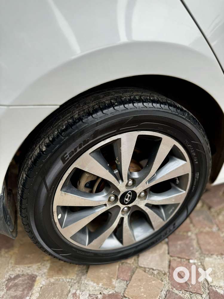 Hyundai Verna Fluidic 1.6 Vtvt Sx Opt, 2014, Petrol