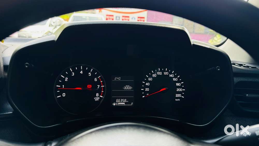 Maruti Suzuki Swift Vxi Optional, 2024, Petrol