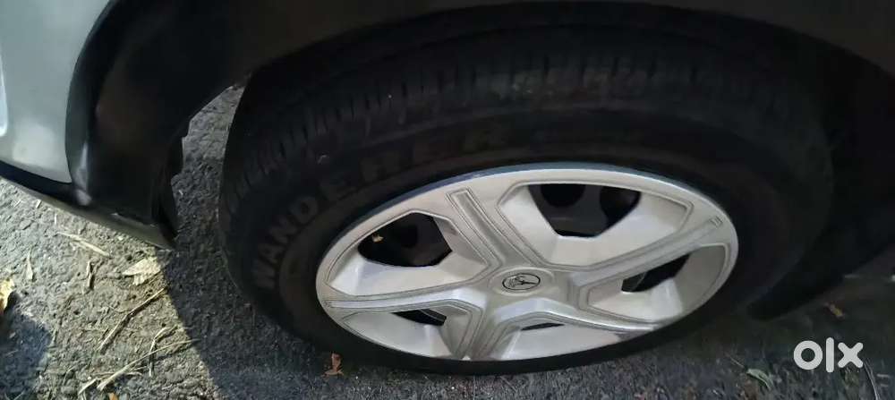 New Tyre Ha Bilkul Saaf Gadi Hai Naam Ho Jayegi