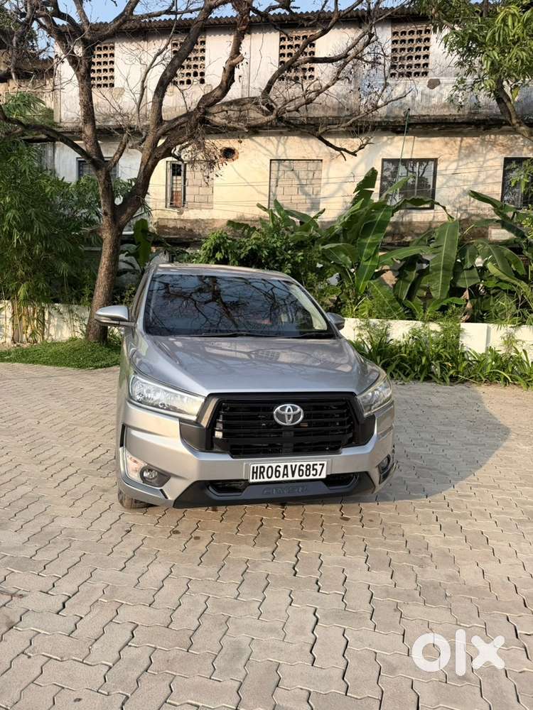 Toyota Innova Crysta 2.8gx Automatic